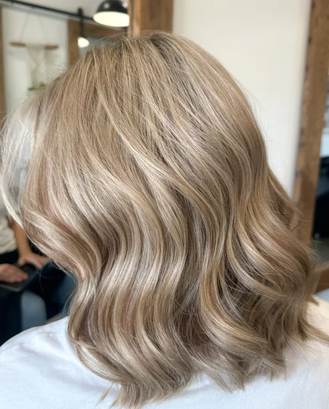 Little Change for Hannah, from super blonde to a beige dark blonde. @hannahharalampou #goldcoastsalon #blonde #beigeblonde #miamihairsalon #goldcoaststylist