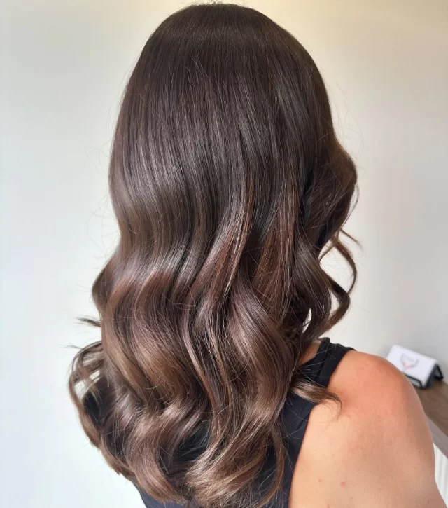 What’s your dream hairstyle, let’s make it happen… stunning brunette with lowlights for @prescottchorley #brunnette #goldcoasthair #goldcoasthairsalon #miamigoldcoast